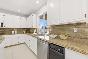 9910 Mollie Ln, Santee, CA 92071 - Photo 22