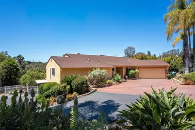 11021 Valley Lights Dr, El Cajon, CA 92020 - Photo 6