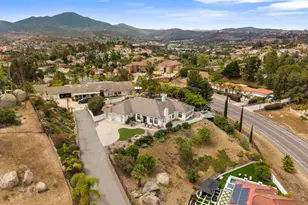 1221 Vista Grande Rd, El Cajon, CA 92019 - Photo 26