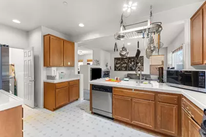 10266 Spruce Woodlands Way Way, Escondido, CA 92026 - Photo 16