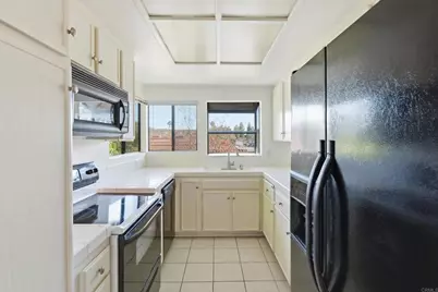 12250 Corte Sabio #2210, San Diego, CA 92128 - Photo 8