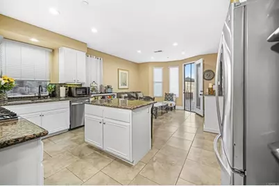 1819 Fabled Waters Dr, Spring Valley, CA 91977 - Photo 10