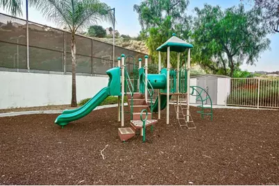 1819 Fabled Waters Dr, Spring Valley, CA 91977 - Photo 48