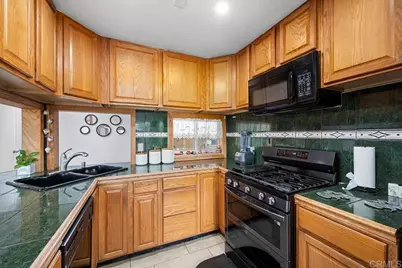 619 Sandalwood Dr, El Cajon, CA 92021 - Photo 16