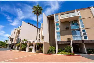 3050 Rue D'Orleans #404, San Diego, CA 92110 - Photo 2