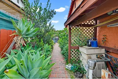 657 Redlands Pl, Bonita, CA 91902 - Photo 40