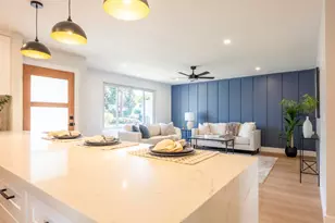 5610 Chateau Dr, San Diego, CA 92117 - Photo 12