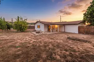 13425 Standish Dr, Poway, CA 92064 - Photo 2