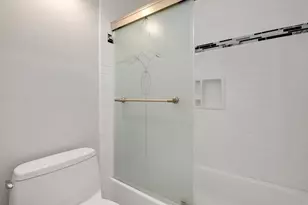 1885 Diamond St, San Diego, CA 92109 - Photo 16