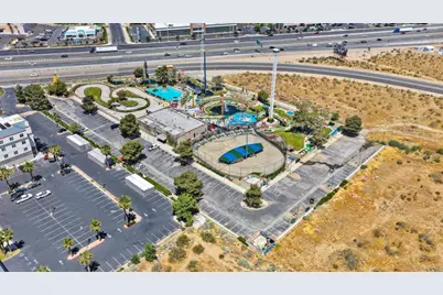 12627 Mariposa Rd, Victorville, CA 92395 - Photo 4
