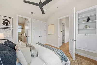 305 J Avenue, Coronado, CA 92118 - Photo 22