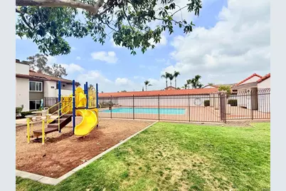 9877 Caspi Gardens Dr #8, Santee, CA 92071 - Photo 2