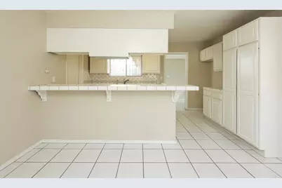 310 E Moss Street, Chula Vista, CA 91911 - Photo 18