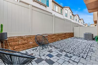 506 Willowmore Street, Vista, CA 92081 - Photo 8