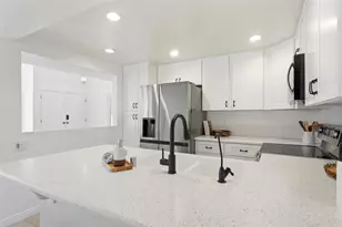 10304 Crosscreek, San Diego, CA 92131 - Photo 8