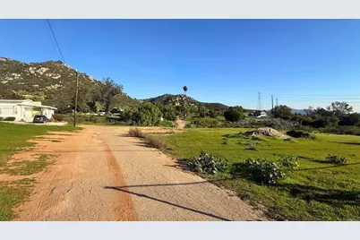 11041 Summit Avenue, Santee, CA 92071 - Photo 4
