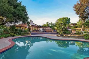 28301 Crooked Oak Ln, Escondido, CA 92026 - Photo 2