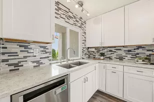 6717 Clover Ct, Carlsbad, CA 92011 - Photo 12