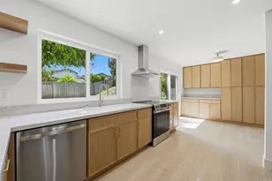 6739 Cantil St, Carlsbad, CA 92009 - Photo 2