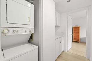 230 W Laurel St, San Diego, CA 92101 - Photo 18