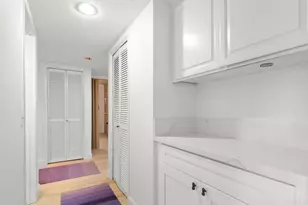 230 W Laurel St, San Diego, CA 92101 - Photo 20