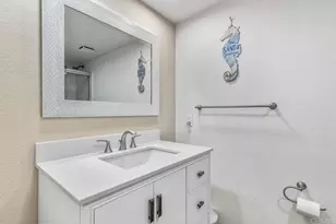 230 W Laurel St, San Diego, CA 92101 - Photo 38
