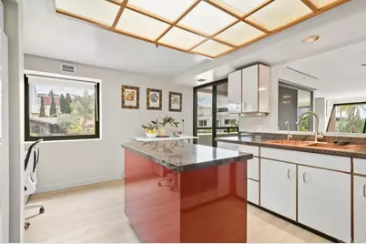 230 W Laurel Street #506, San Diego, CA 92101 - Photo 22