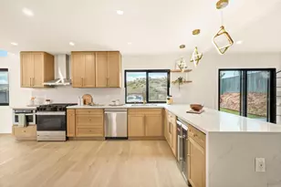 5970 Highplace Dr, San Diego, CA 92120 - Photo 10