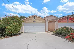 2760 Menlo Ave, San Diego, CA 92105 - Photo 2