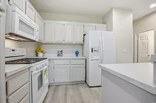 247 Melinda Way, Oceanside, CA 92057 - Photo 10