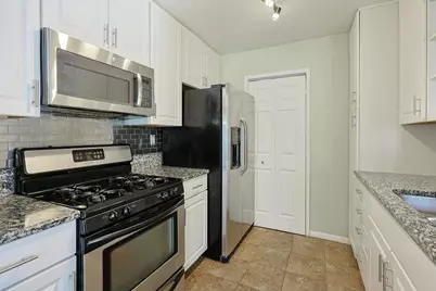 244 Riverview Way, Oceanside, CA 92057 - Photo 18