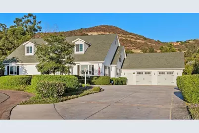 212 Acropolis Way, Vista, CA 92084 - Photo 2