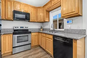10627 Aristocrat Ct, Santee, CA 92071 - Photo 4