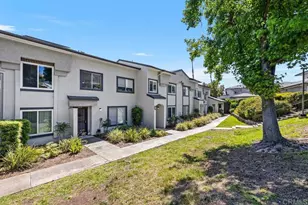 10627 Aristocrat Ct, Santee, CA 92071 - Photo 2