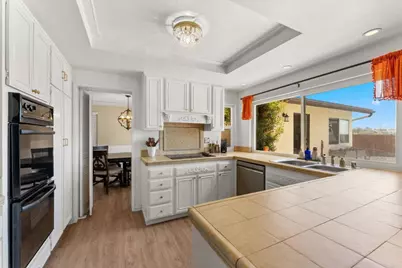 682 Calma Place, Chula Vista, CA 91910 - Photo 8