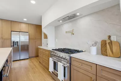 2904 E Barnwell Street, Oceanside, CA 92054 - Photo 8