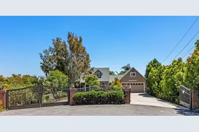 746 Sunrise Drive, Vista, CA 92084 - Photo 2