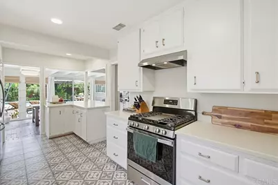 8917 Lemon Avenue, La Mesa, CA 91941 - Photo 24