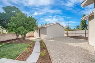 18438 Los Alimos St, Northridge, CA 91326 - Photo 4