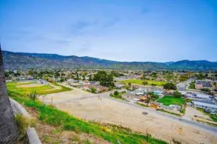304 Edgerton Dr, San Bernardino, CA 92405 - Photo 2