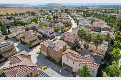 1828 Wolf Canyon Loop, Chula Vista, CA 91913 - Photo 2