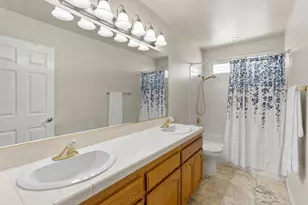 13632 Janette Ln, Poway, CA 92064 - Photo 16
