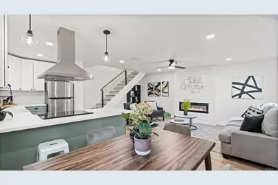 7833 Camino Huerta, San Diego, CA 92122 - Photo 2