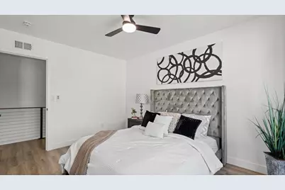 7833 Camino Huerta, San Diego, CA 92122 - Photo 10