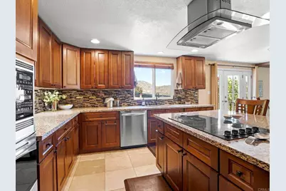 23621 California Avenue, Hemet, CA 92545 - Photo 2