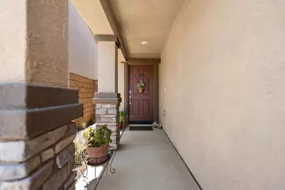30887 Grand Prix Ct, Winchester, CA 92596 - Photo 2