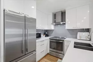1885 Diamond St, San Diego, CA 92109 - Photo 8