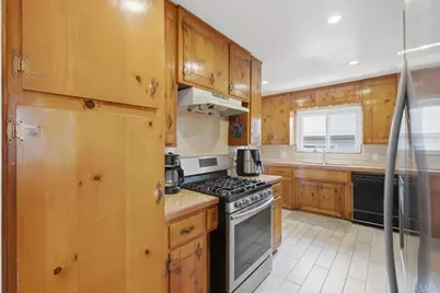 86 E Emerson Street, Chula Vista, CA 91911 - Photo 10