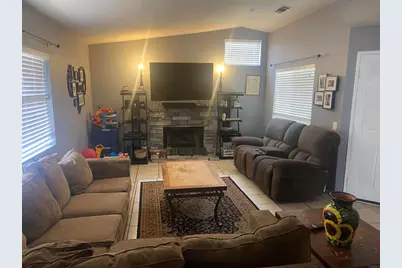 623 Carmen Drive, San Jacinto, CA 92583 - Photo 4