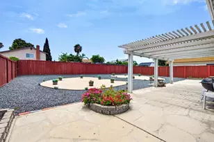792 Foxwood Dr, Oceanside, CA 92057 - Photo 28